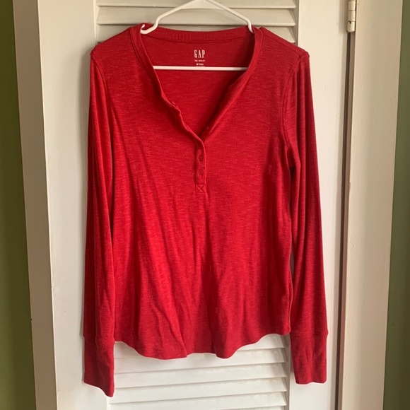 Gap Henley - Picture 1 of 6